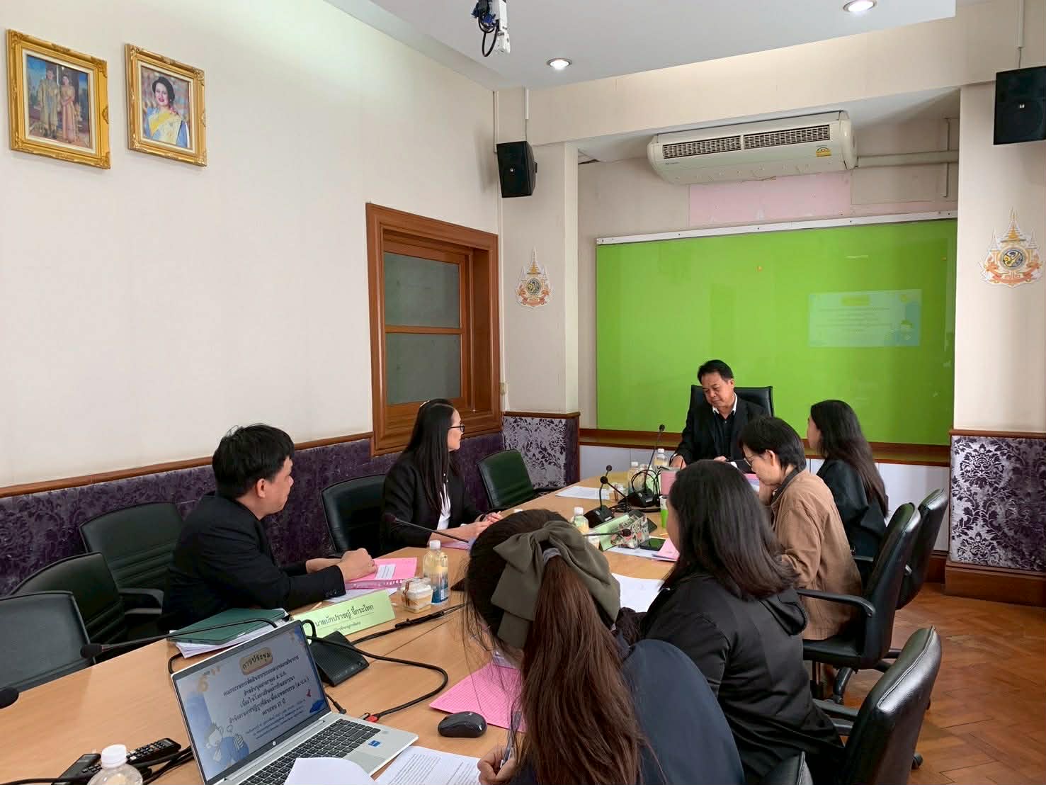 title - ส.ป.ก. ประชุมคณะกรรมการตัดสินการประกวดบทความวิชาการและเรียงความ เนื่องในโอกาสวันคล้ายวันสถาปนา ส.ป.ก. ครบรอบ 51 ปี 